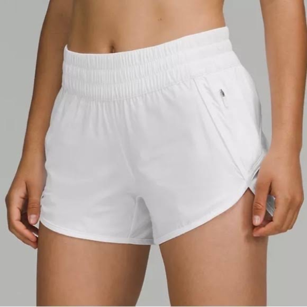 Lululemon Low Rise Tracker Shorts 4” Size 10